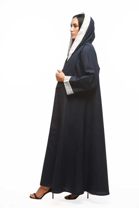 عباية رسمية القماش كتان كحلي والكم ابيض